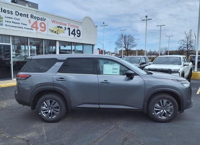 
 Nissan Pathfinder full									