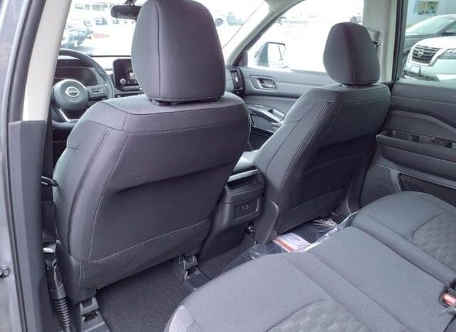 
 Nissan Pathfinder full									