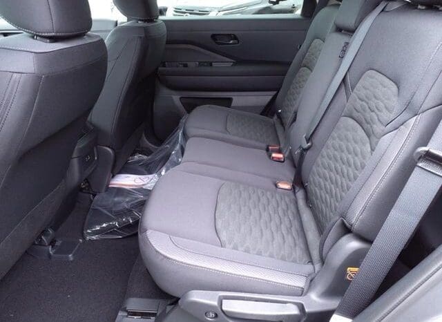 
 Nissan Pathfinder full									