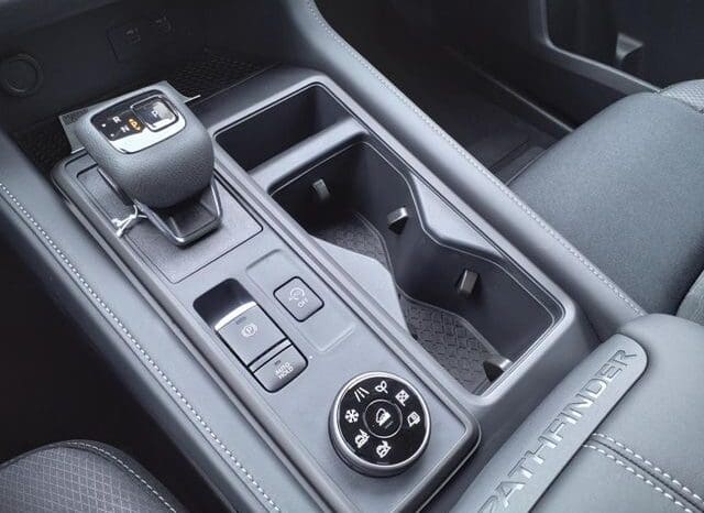 
 Nissan Pathfinder full									