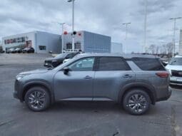 
 Nissan Pathfinder full									