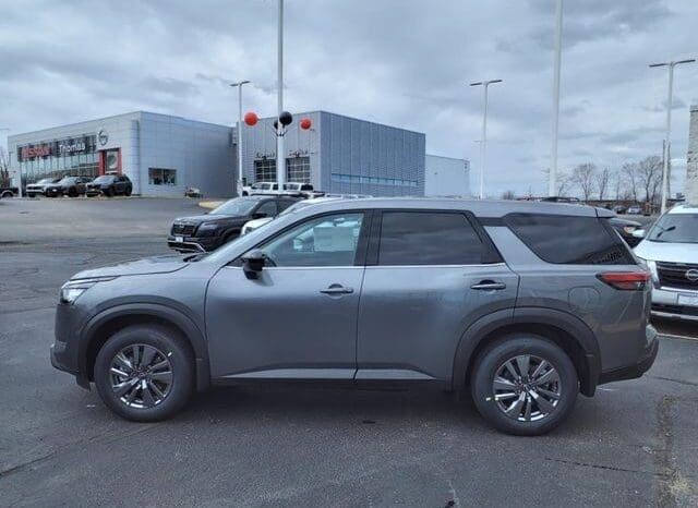 
 Nissan Pathfinder full									