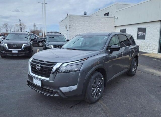
 Nissan Pathfinder full									