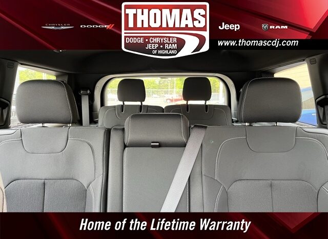 
								Jeep Grand Cherokee L full									