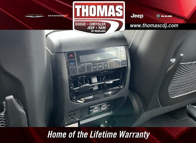 
								Jeep Grand Cherokee L full									