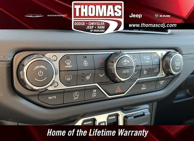 
								Jeep Wrangler full									