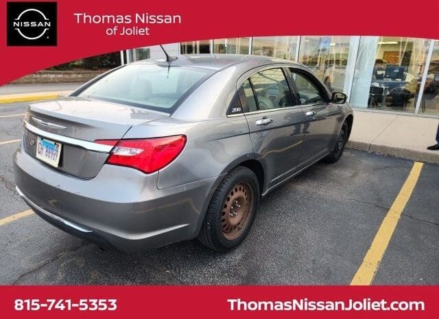 
 Chrysler 200 full									