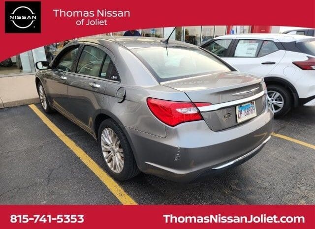 
 Chrysler 200 full									