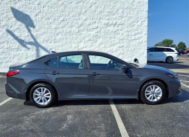 
 Toyota Camry full									