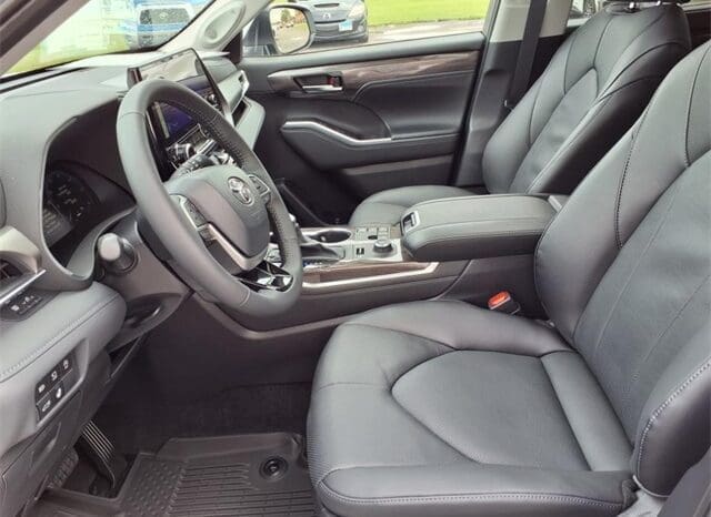 
 Toyota Highlander full									
