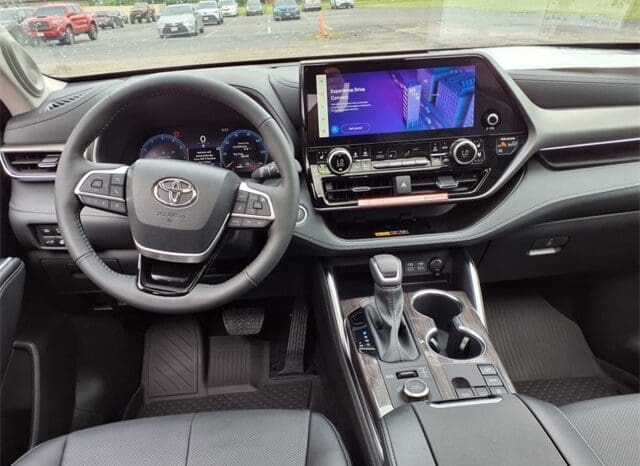 
 Toyota Highlander full									