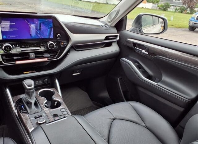 
 Toyota Highlander full									