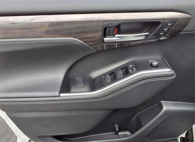 
 Toyota Highlander full									
