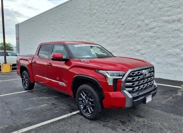 
								Toyota Tundra Hybrid full									
