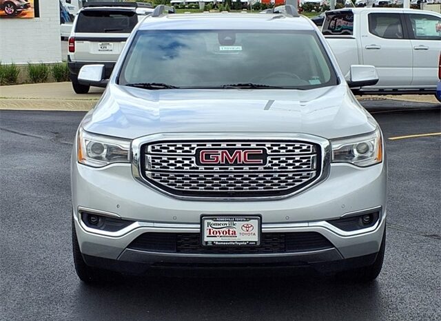 
 GMC Acadia full									