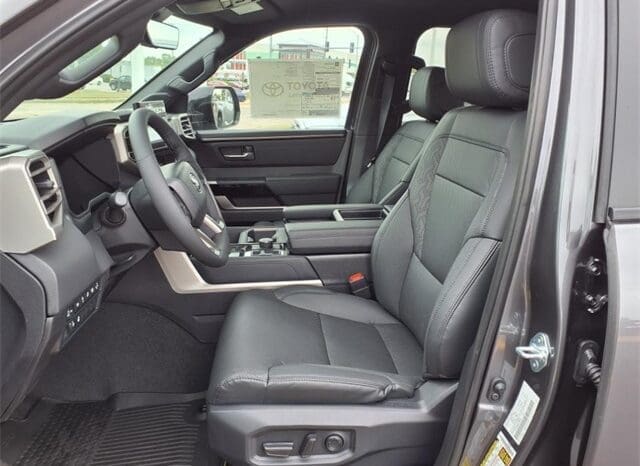 
 Toyota Tundra full									