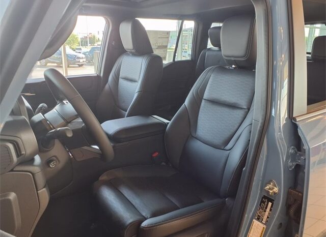 
 Toyota Land Cruiser full									