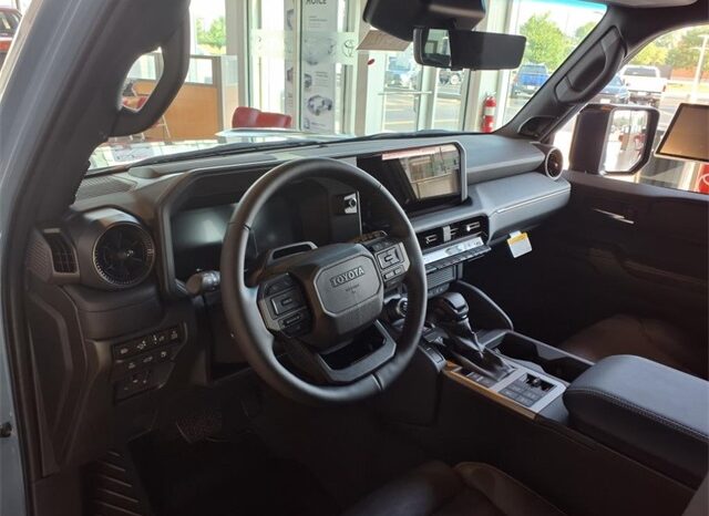 
 Toyota Land Cruiser full									