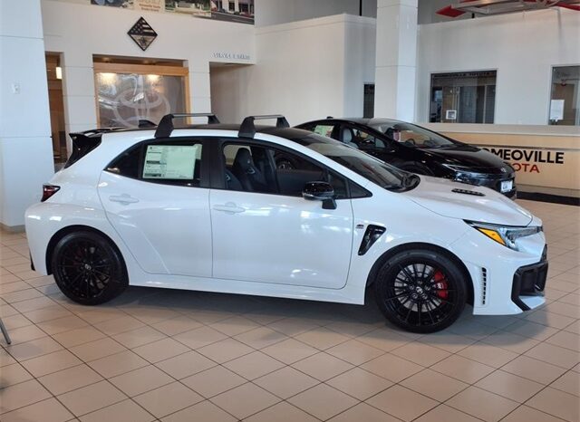 
								Toyota GR Corolla full									