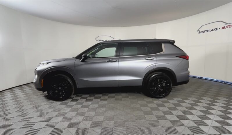 
 Mitsubishi Outlander full									