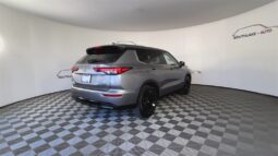 
 Mitsubishi Outlander full									