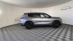 
 Mitsubishi Outlander full									