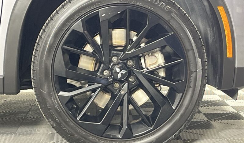 
 Mitsubishi Outlander full									
