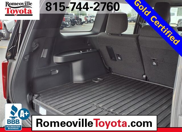 
 Toyota Land Cruiser full									