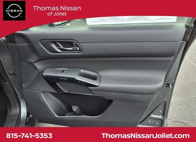 
 Nissan Pathfinder full									