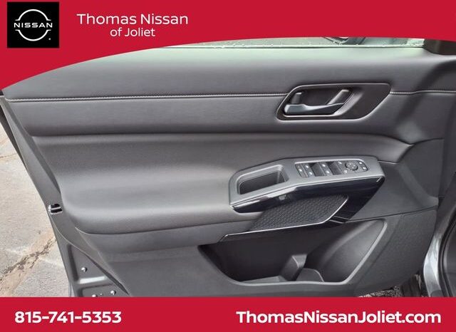 
 Nissan Pathfinder full									