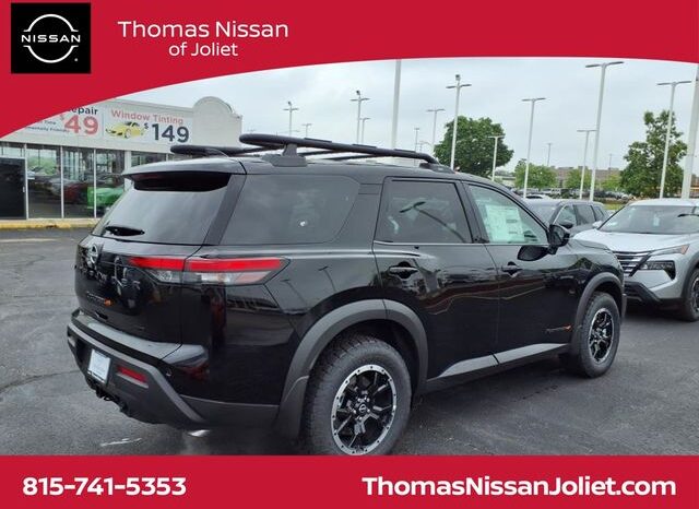 
 Nissan Pathfinder full									