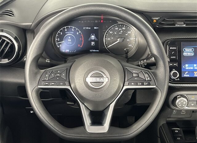 
								Nissan Kicks full									