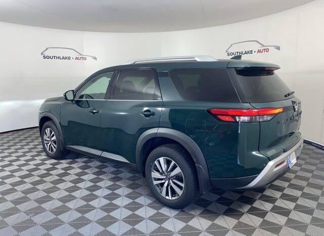 
 Nissan Pathfinder full									