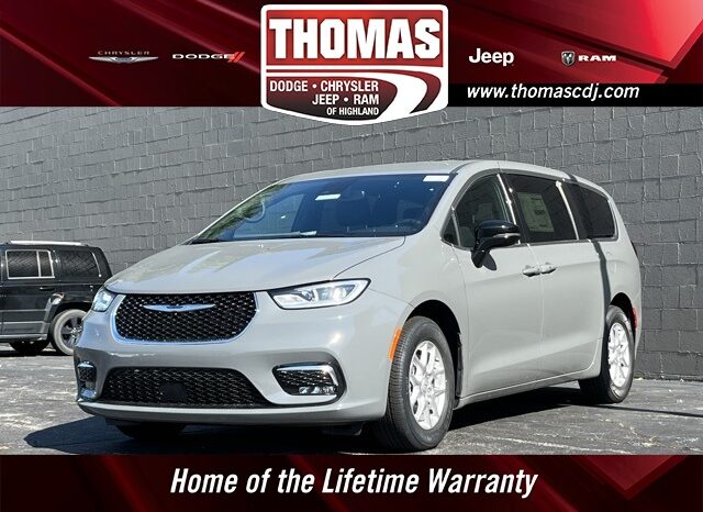 
								Chrysler Pacifica full									
