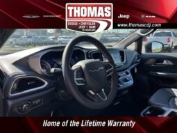 
										Chrysler Pacifica full									