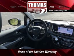
										Chrysler Pacifica full									