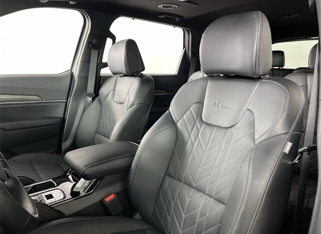 
								Kia Telluride full									