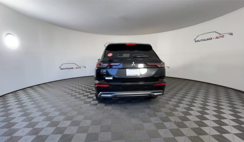 
 Mitsubishi Outlander full									