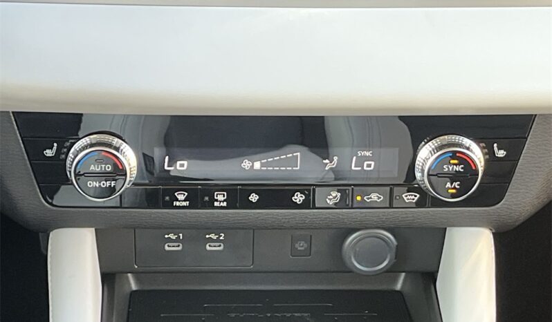 
 Mitsubishi Outlander full									