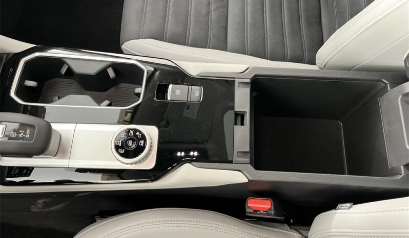 
 Mitsubishi Outlander full									