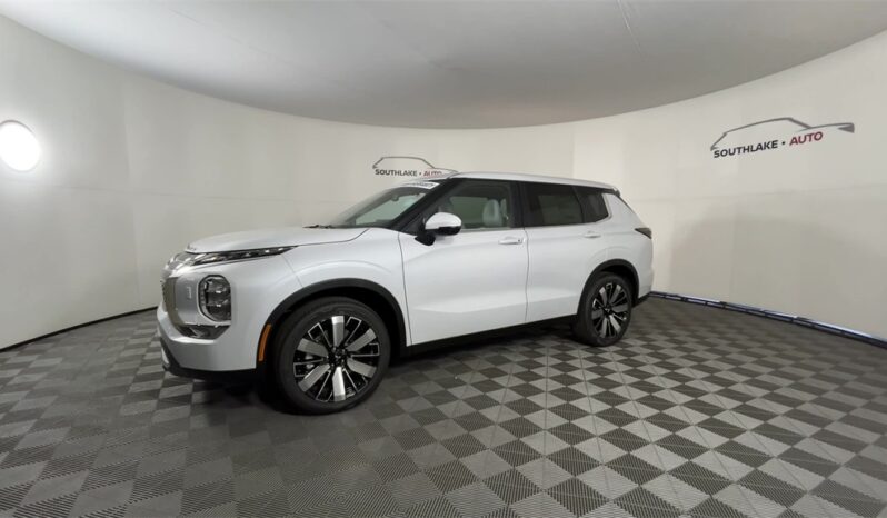 
 Mitsubishi Outlander full									