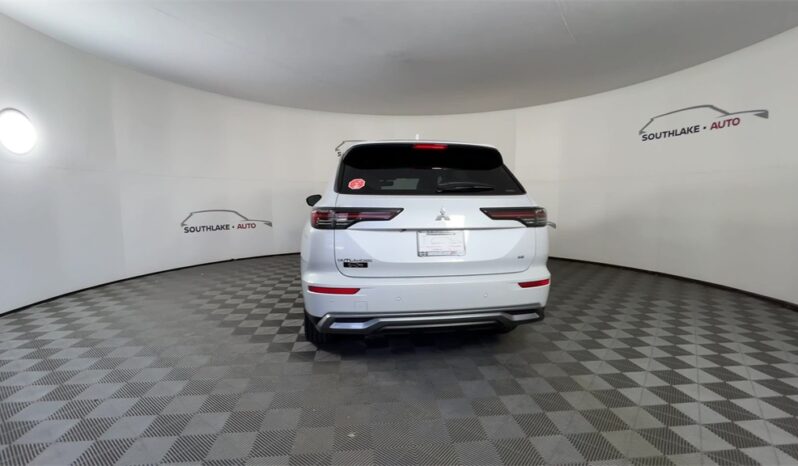 
 Mitsubishi Outlander full									