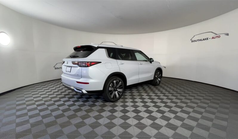 
 Mitsubishi Outlander full									