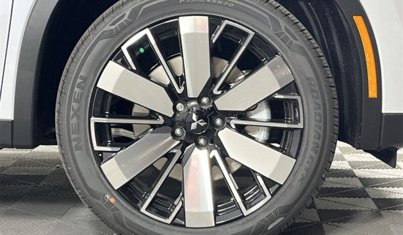 
 Mitsubishi Outlander full									