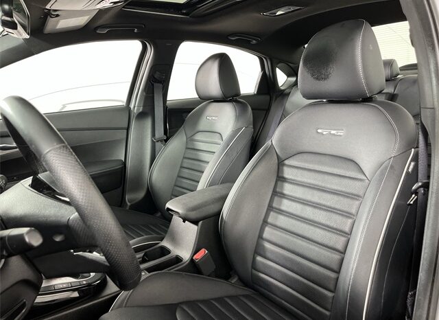 
 Kia Forte full									