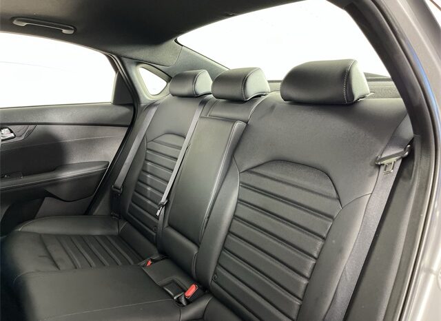 
 Kia Forte full									