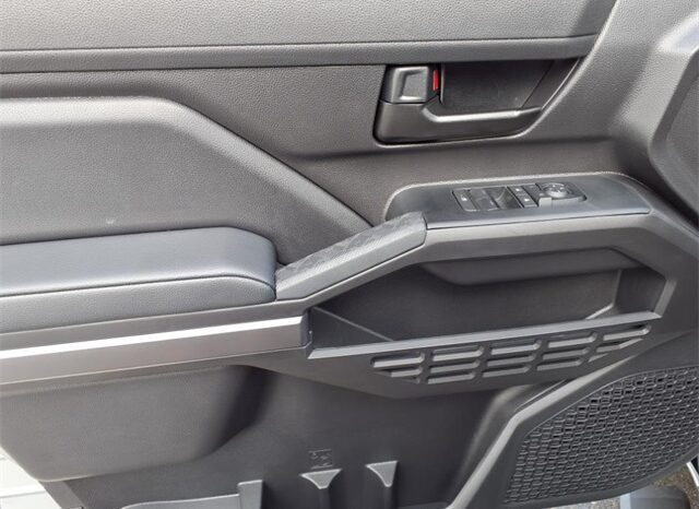 
 Toyota Tacoma full									