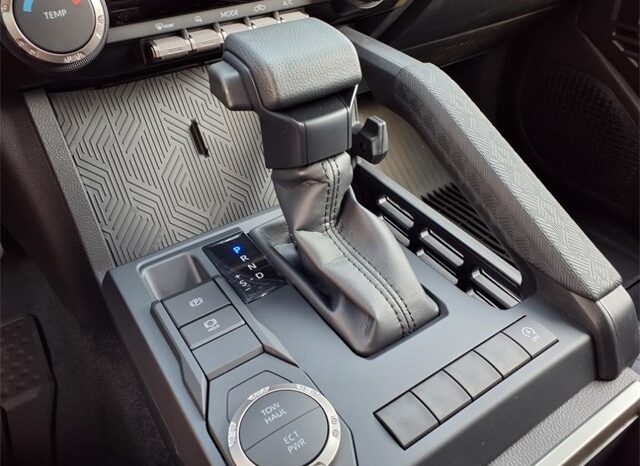 
 Toyota Tacoma full									
