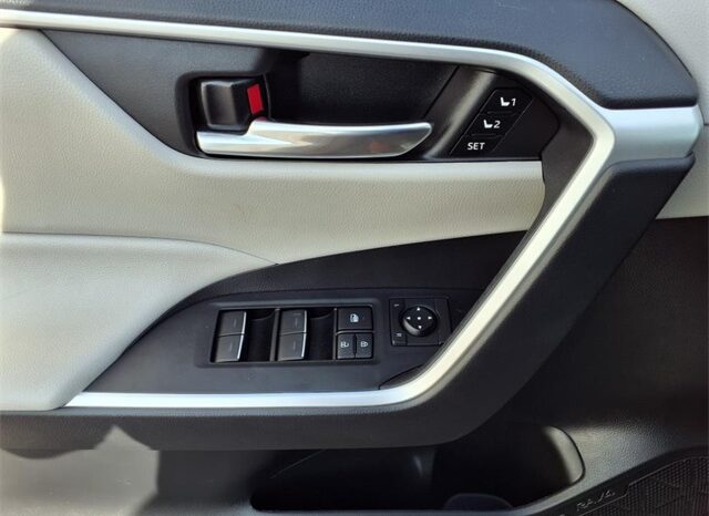 
 Toyota RAV4 full									