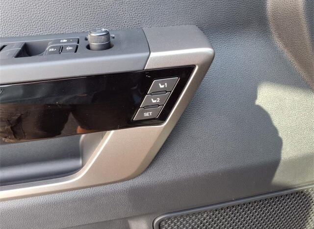 
 Toyota Tundra full									